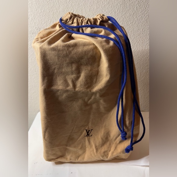 Louis Vuitton Square-shaped bottom Large dustbag 21”X12”X9” fits up to Speedy 40 - Picture 1 of 9